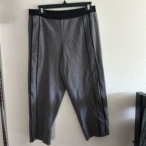 Lulu lemon light stride cropped pants size 8